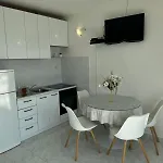 Apartment Nina *