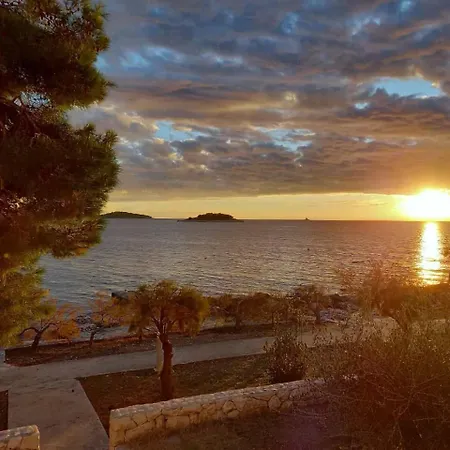 Nina 公寓 罗戈兹尼察