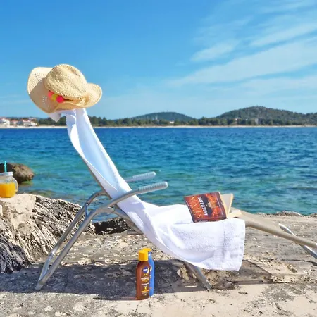 Nina * 罗戈兹尼察