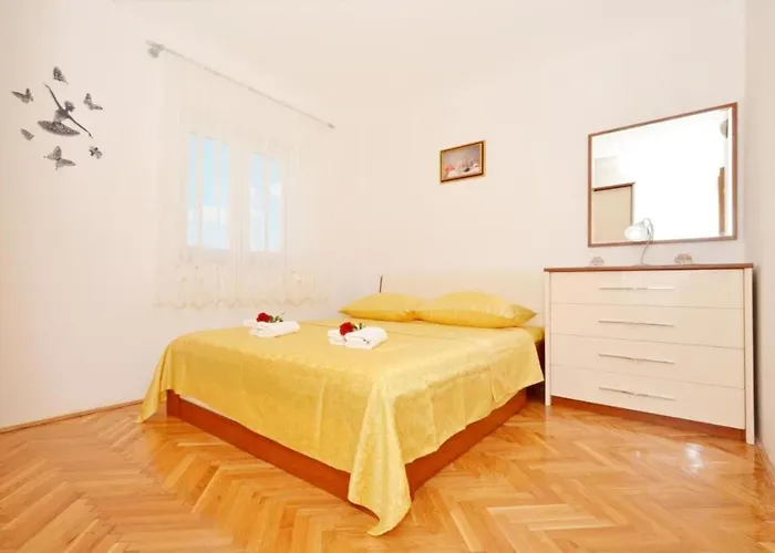 Apartman Nina Rogoznica (Sibenik-Knin)